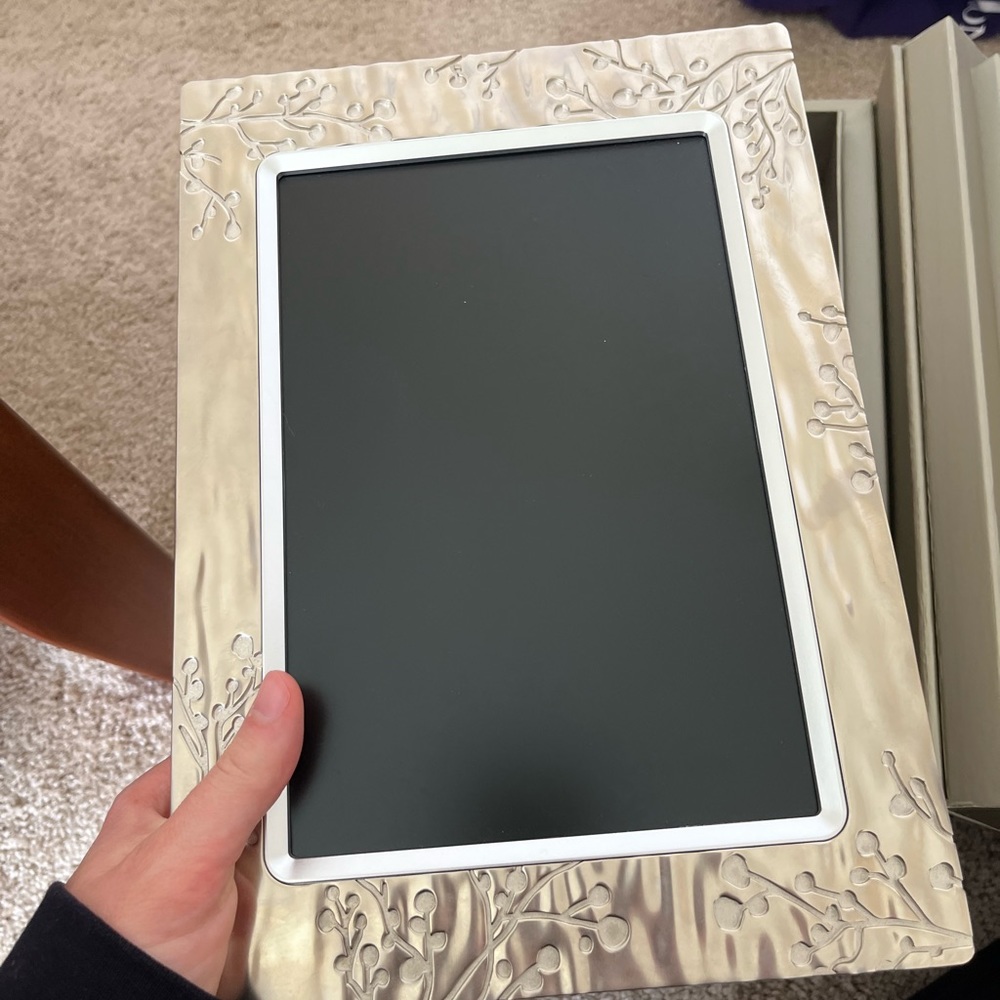 Philips Digital Picture Frame with Original Box